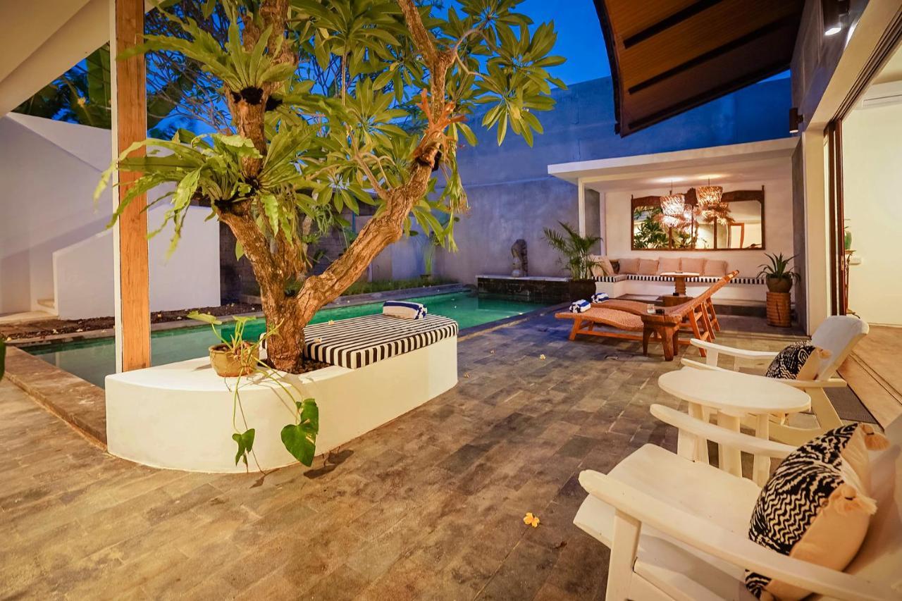 Bias Luxury Villa Seminyak Exterior foto
